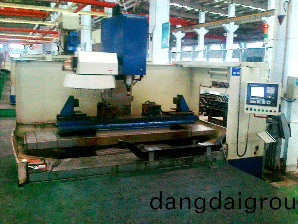 前軸十(shi)孔加工專用立(li)式加工